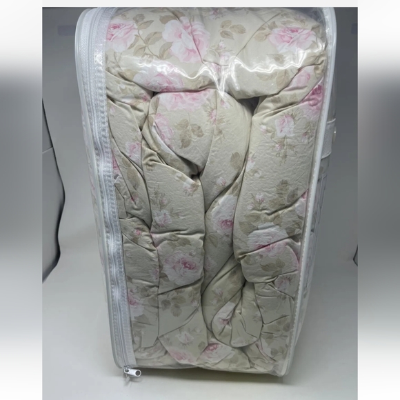 Brand New Simply Shabby Chic Comforter set Full/Queen - Picture 9 of 10